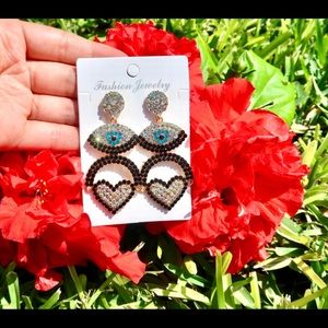 Brea Love Earrings🖤✨